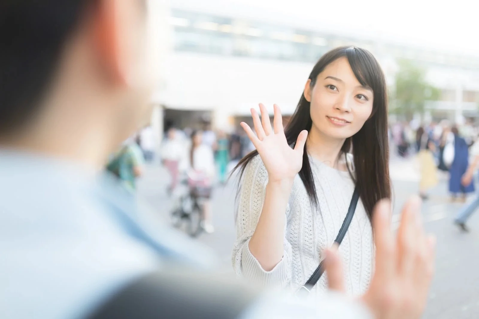 自分から次のデートの提案をする彼女
